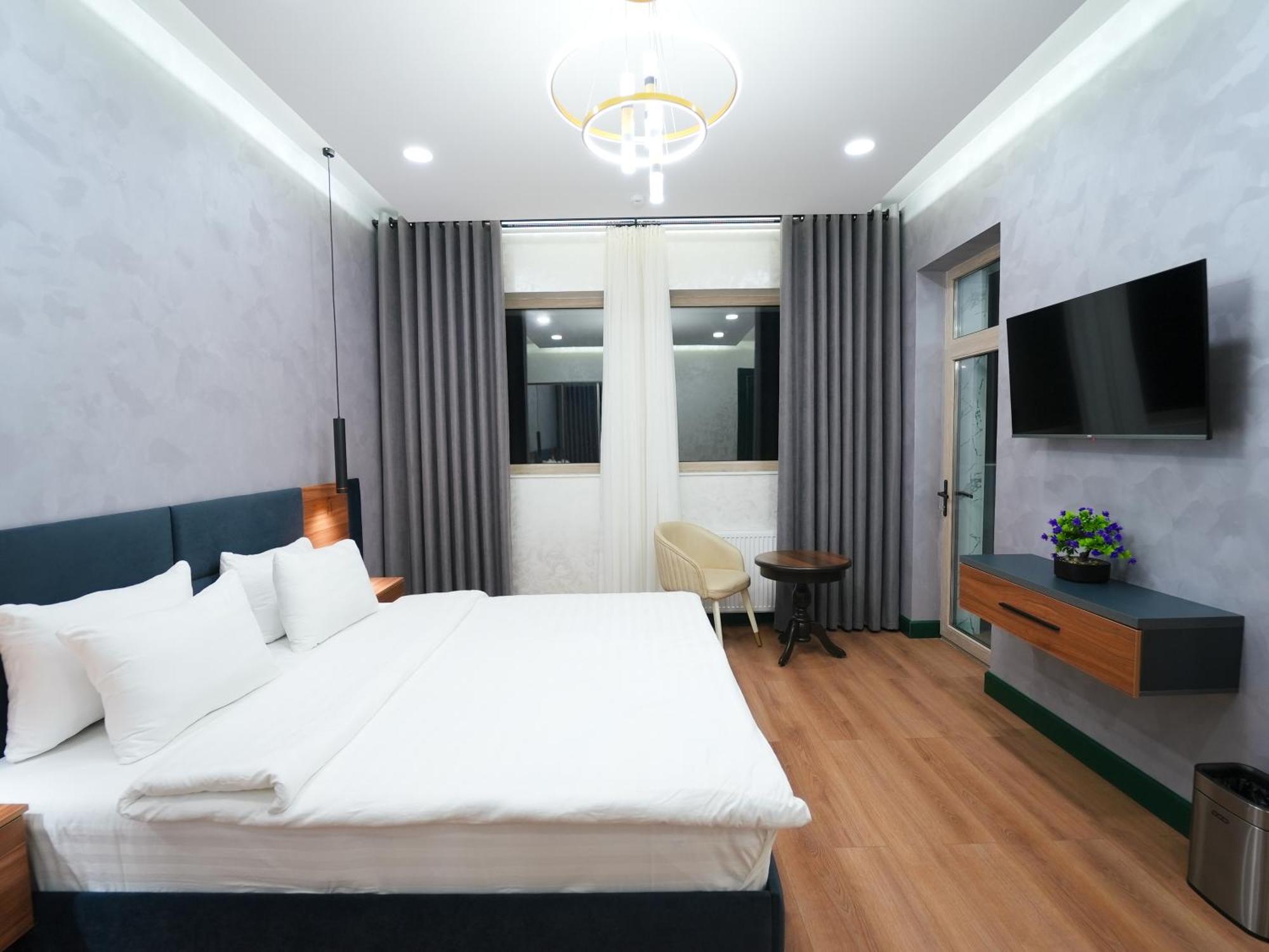 Avant Hotel Tashkent Pool&Spa Ngoại thất bức ảnh